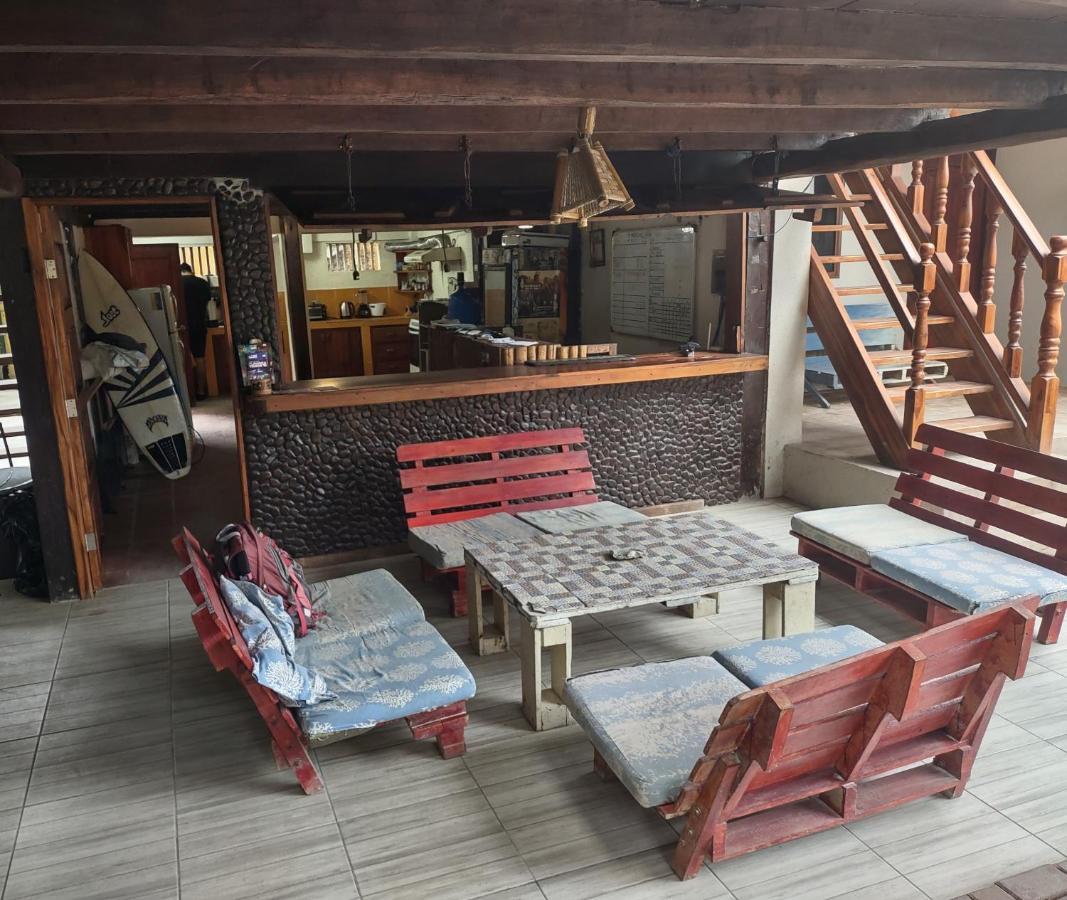 Hostal Moai Montañita Esterno foto