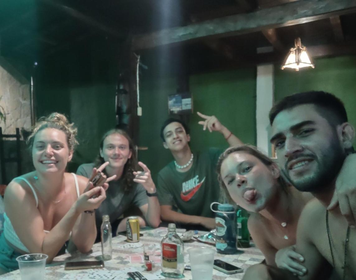 Hostal Moai Montañita Esterno foto